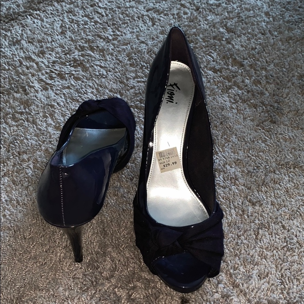 Deep purple pumps ( plum)